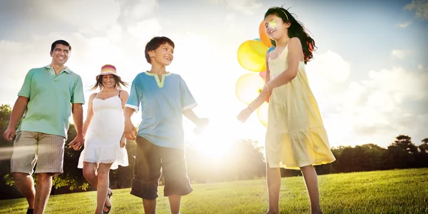 Beautiful and happy family together — Stock fotografie