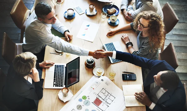 Equipe de negócios tem reunião — Fotografia de Stock