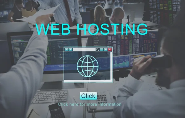 Çalışma iş adamları ve Web Hosting — Stok fotoğraf