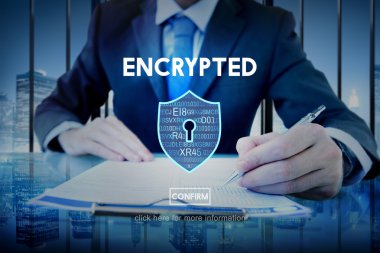 Belge üzerinde çalışan işadamı