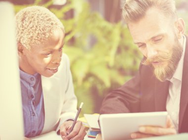 Müdür Sekreteri işbirliği   