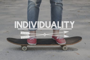 Kız tarafından kaykay tesisi