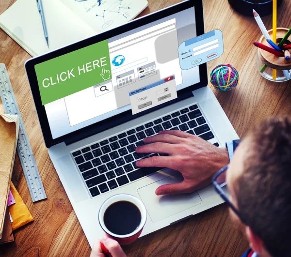 Man working in office on laptop — Stock Photo, Image