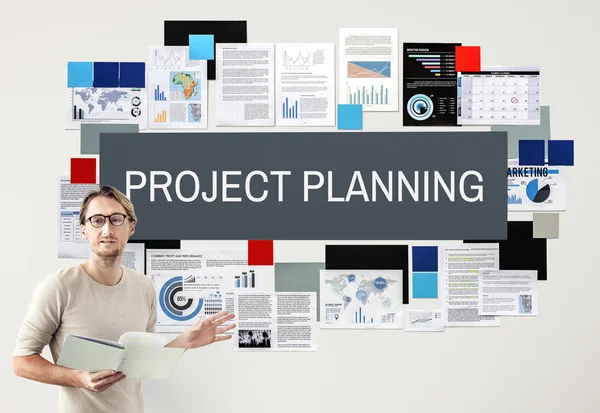 Uomo d'affari che lavora con Project Planning — Foto Stock