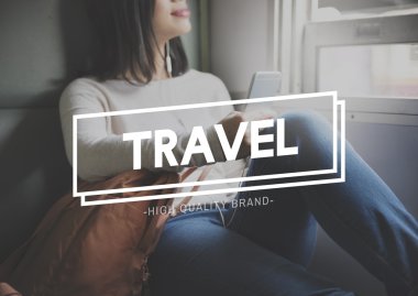 cep telefonu ve seyahat kadın ile