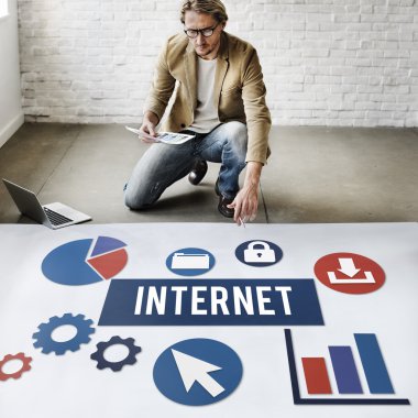 işadamı İnternet ile çalışma