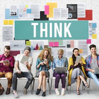 İnsanlar dijital araçları tarama  