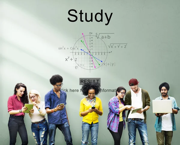 dijital cihazlar kullanarak üniversite öğrencileri internet'te sörf