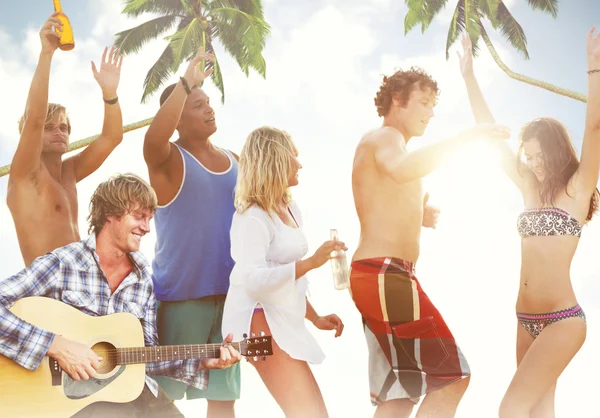 Cheerful People Partying on Beach — Stock Photo, Image