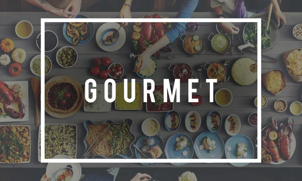 Menschen und Essen mit Gourmet — Stockfoto