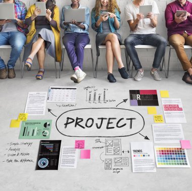 İnsanlar dijital araçları tarama 