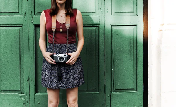Fotografin Mädchen mit Kamera — Stockfoto