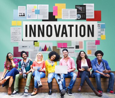 İnsanlar internet'te sörf 