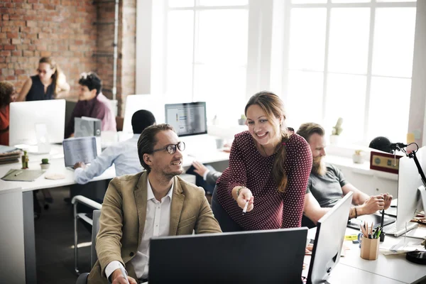 Imprenditori che lavorano — Foto Stock