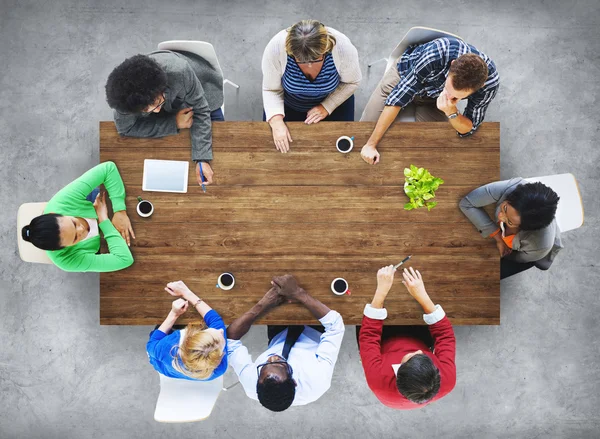 Equipe de negócios em discussão em reunião — Fotografia de Stock