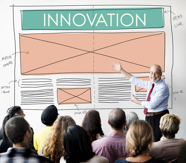 Persone in seminario con l'innovazione — Foto Stock