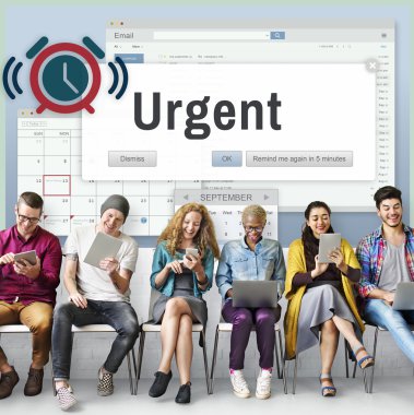 İnsanlar dijital araçları tarama  