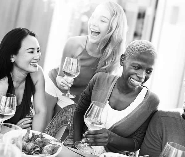 Happy friends celebrating together — Stock Photo, Image