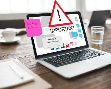 Bilgisayar çalışma tablosunda