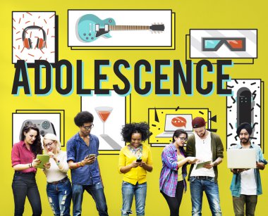 Dijital cihazlar kullanarak internette sörf öğrenciler