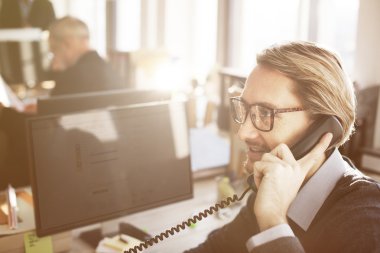 Ofisteki iş adamları 