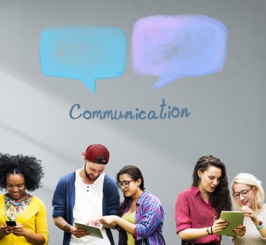 Takım birlikte okuyan arkadaşlar