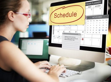 işkadını üstünde bilgisayar programı ile çalışma