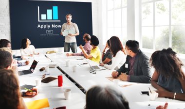 Ofiste çalışan iş adamları