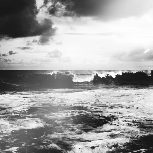 Beautiful ocean waves — Stock Photo, Image