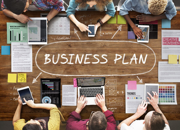 люди с цифровыми гаджетами
 