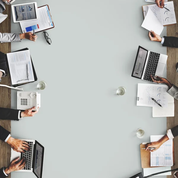 Grupo de personas trabajando — Foto de Stock