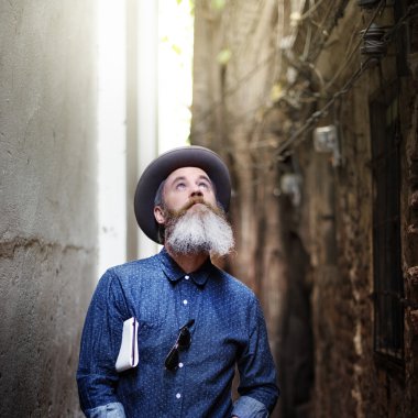 üst düzey yakışıklı 