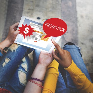 İnsanlar internet'te sörf 