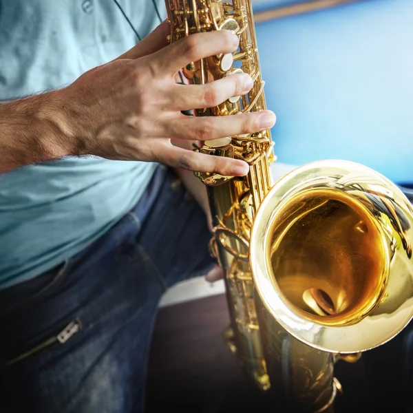 Jazzman Playing Saxophone — Stock Photo, Image