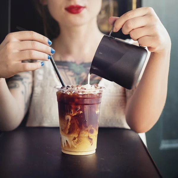 Woman Drinking beverage — Stock Photo, Image