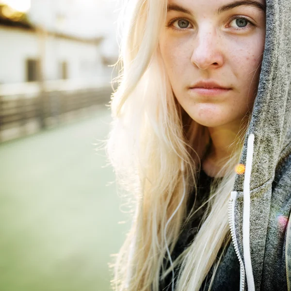 Retrato de mujer joven — Foto de Stock