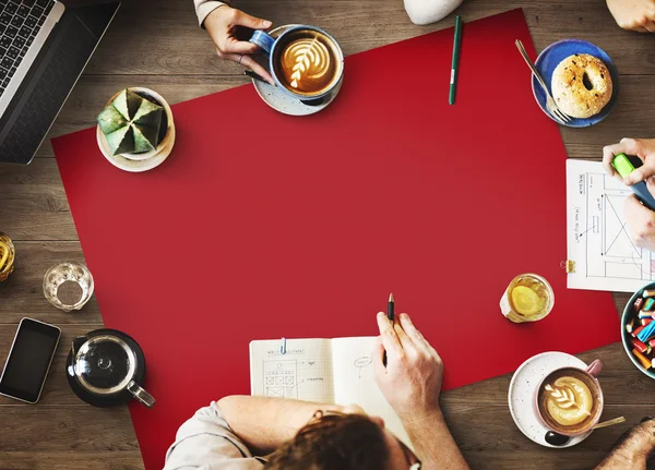 Bovenaanzicht op houten tafel — Stockfoto