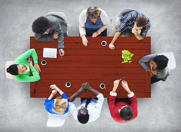 Equipo de negocios en discusión sobre la reunión —  Fotos de Stock