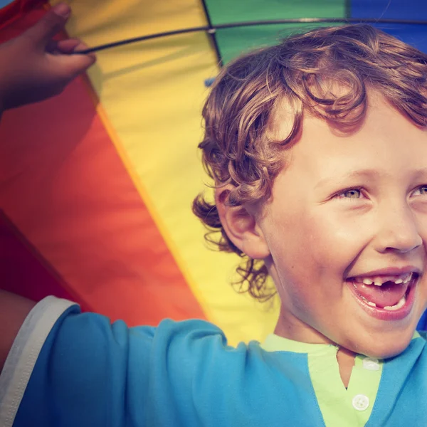 Cheerful boy Playing Kite — Stock fotografie