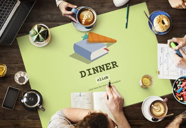 Tavolo con poster con cena — Foto Stock