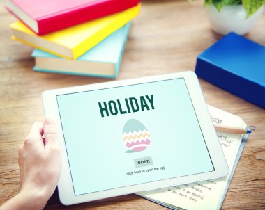 Tablet ve Paskalya tatil kavramı kullanan adam