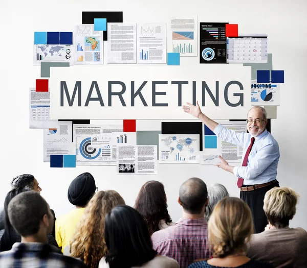 Personas en el seminario con marketing — Foto de Stock