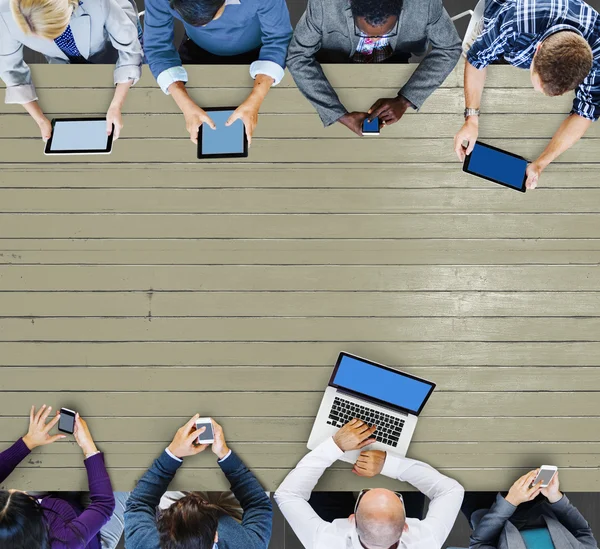 Equipe de negócios e rede de tecnologia de conexão — Fotografia de Stock