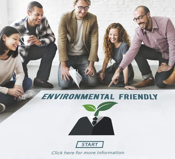 Poszter és környezeti barátságos dolgozó tervezők — Stock Fotó