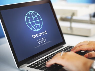 internet ile bilgisayar monitör