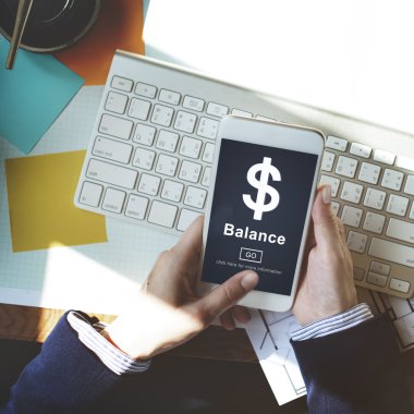 kadın holding akıllı telefon