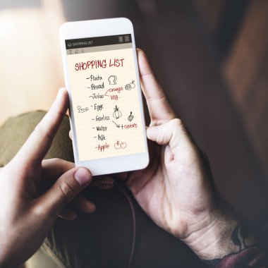 kadın holding akıllı telefon
