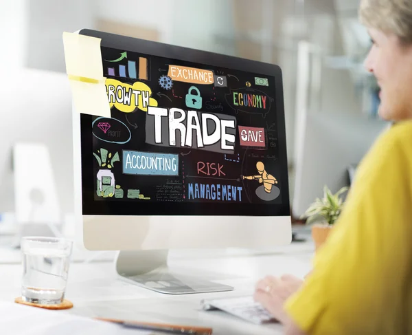 Woman working with computer — Stock Photo, Image