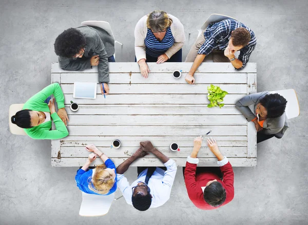 Equipe de negócios em discussão em reunião — Fotografia de Stock