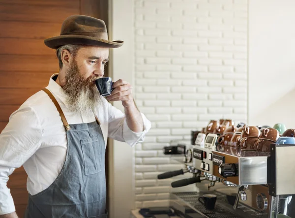 Barista Boire du café — Photo